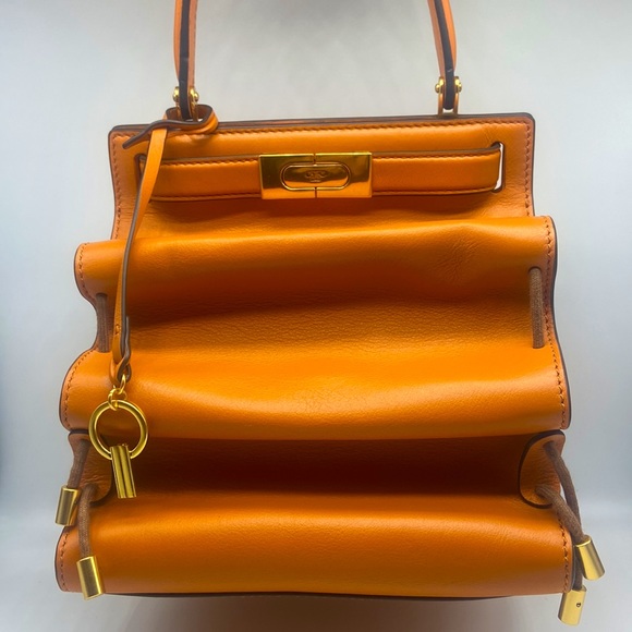 NWT Tory Burch the Lee Radziwill Petite Accordion Bag - Picture 5 of 10